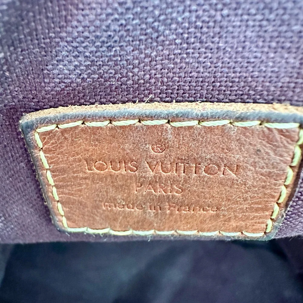 Louis Vuitton Berri MM Bag - Picture 5 of 12